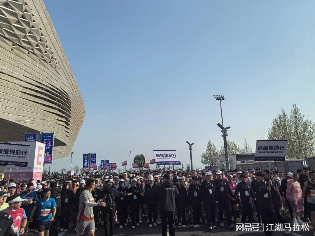 这个非洲小国震撼中国球迷:世界排名高出国足27位 身价是国足4倍